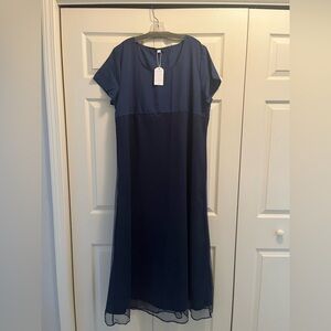 Women’s blue maxi dress XXL
“Fashion says me too style says only me“
NWT